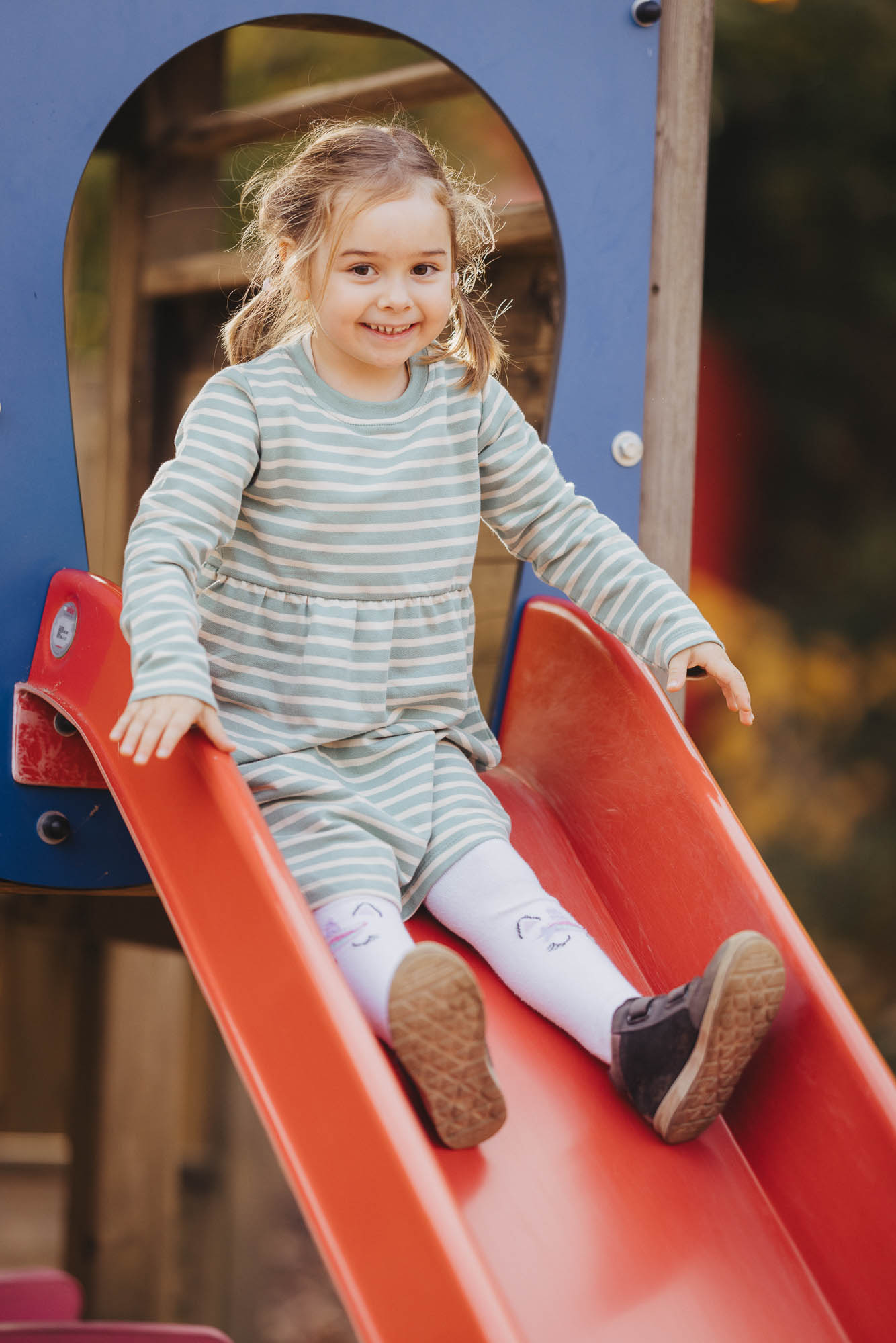 Natürliche Kindergartenfotos München